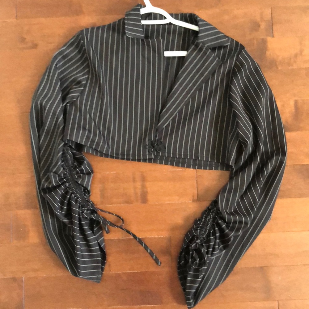 Amazing dark blue pinstripe cropped jacket